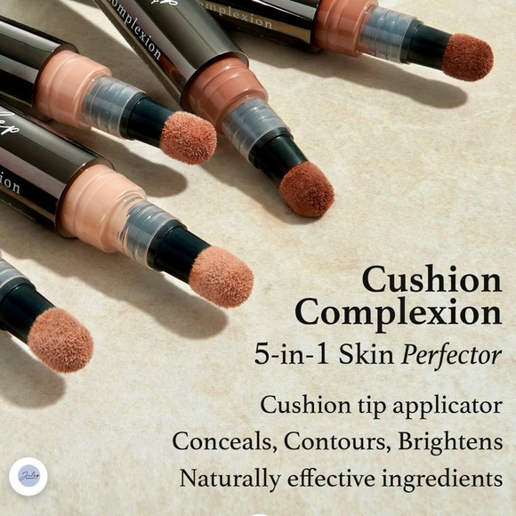 Julep Cushion Complexion 5 in 1 Skin Perfecter Concealer in 300 Honey - Picture 3 of 10